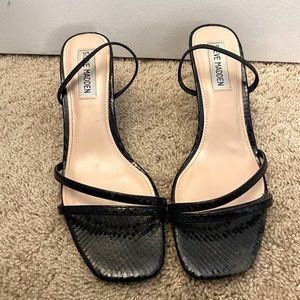 Steve Madden kitten heel